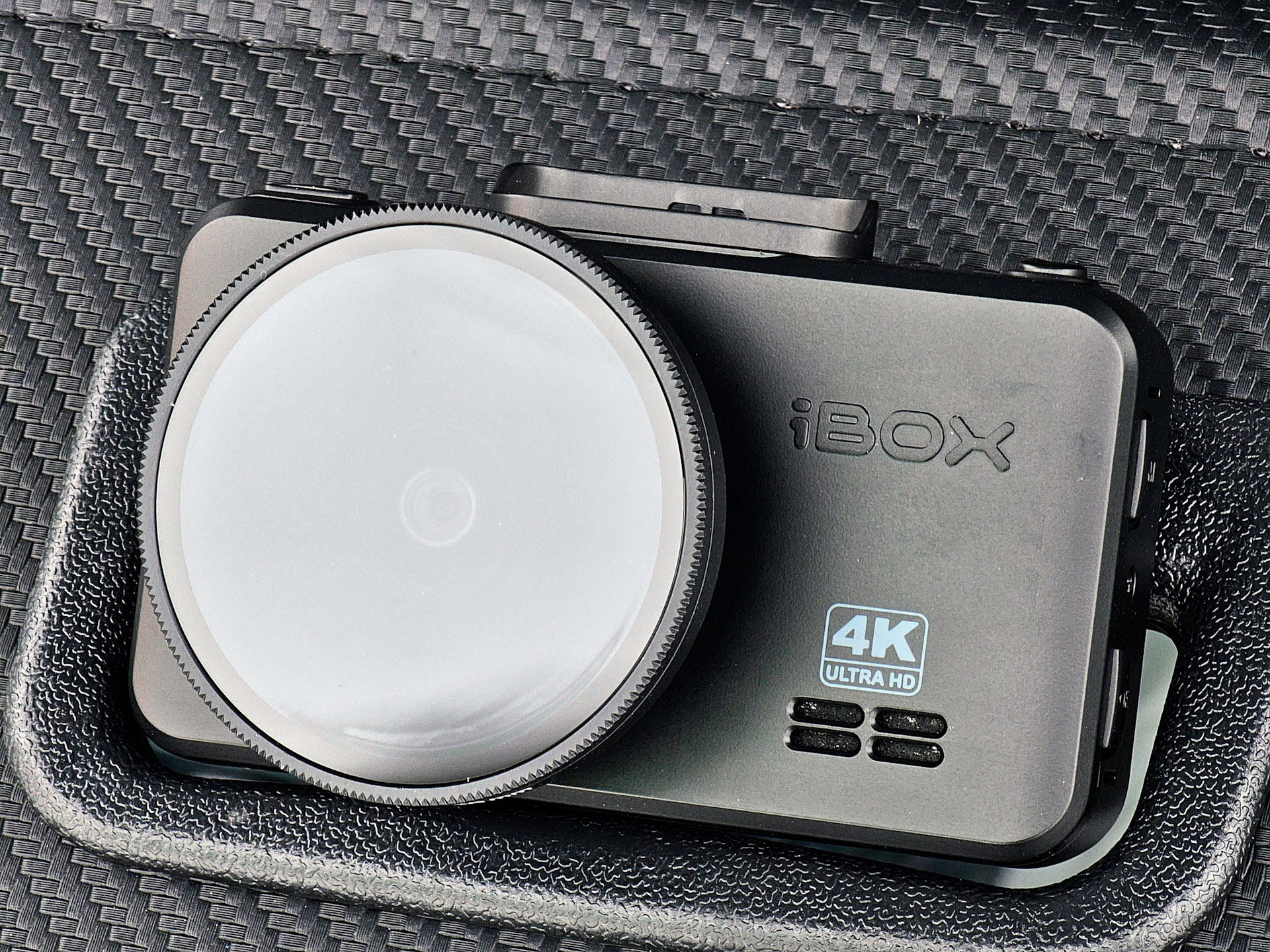 Что делает iBOX RoadScan 4K лучшим выбором для вашей машины?