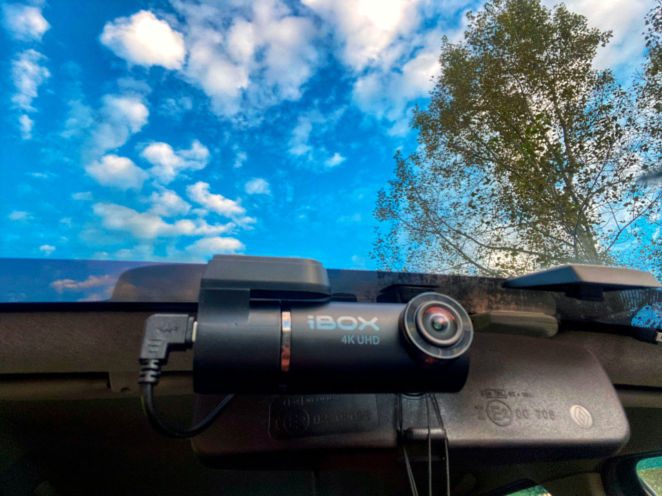 iBOX EPIC 4K: Два Взгляда на Дорогу